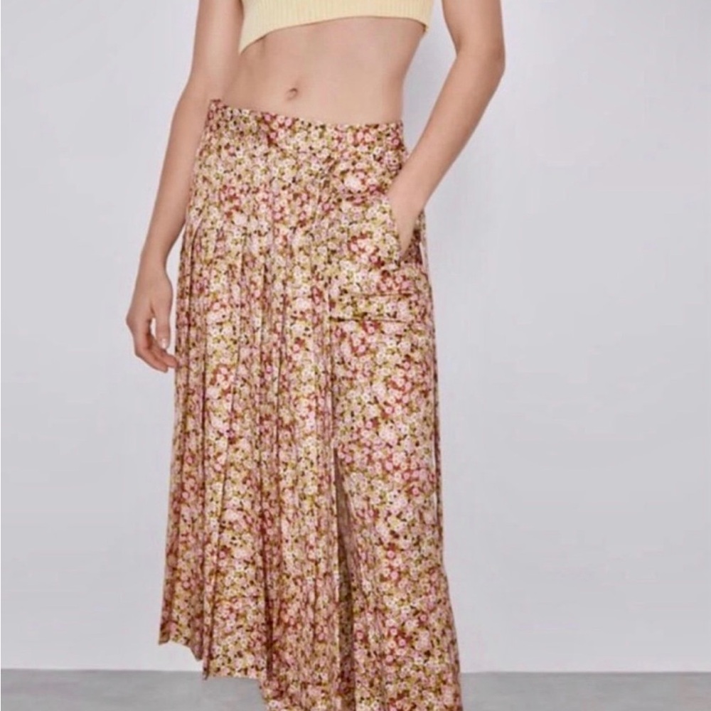 ZARA Floral Pleated Skirt Pants size XS